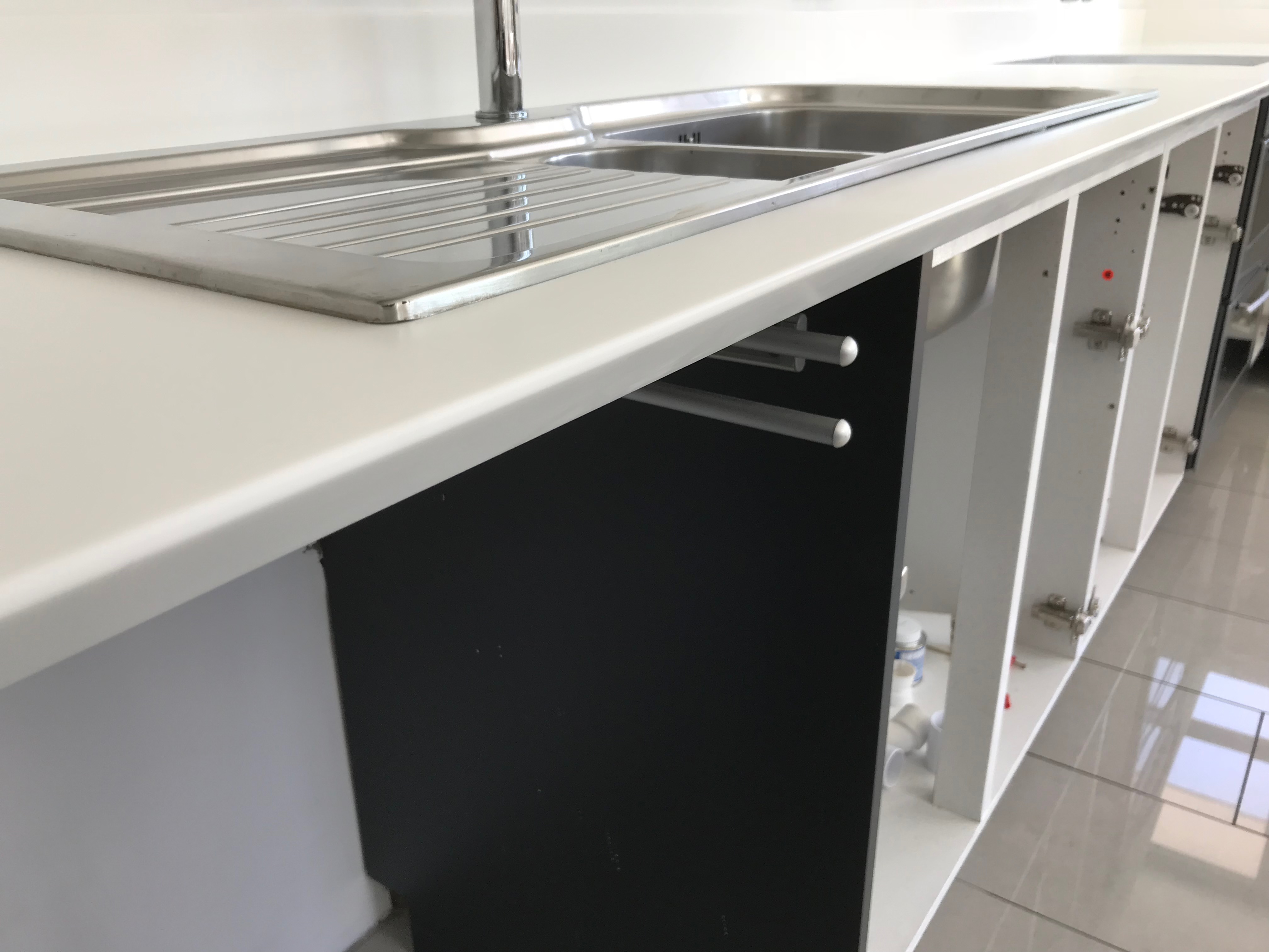 Staron Bright White worktop with Stainless Steel Sink