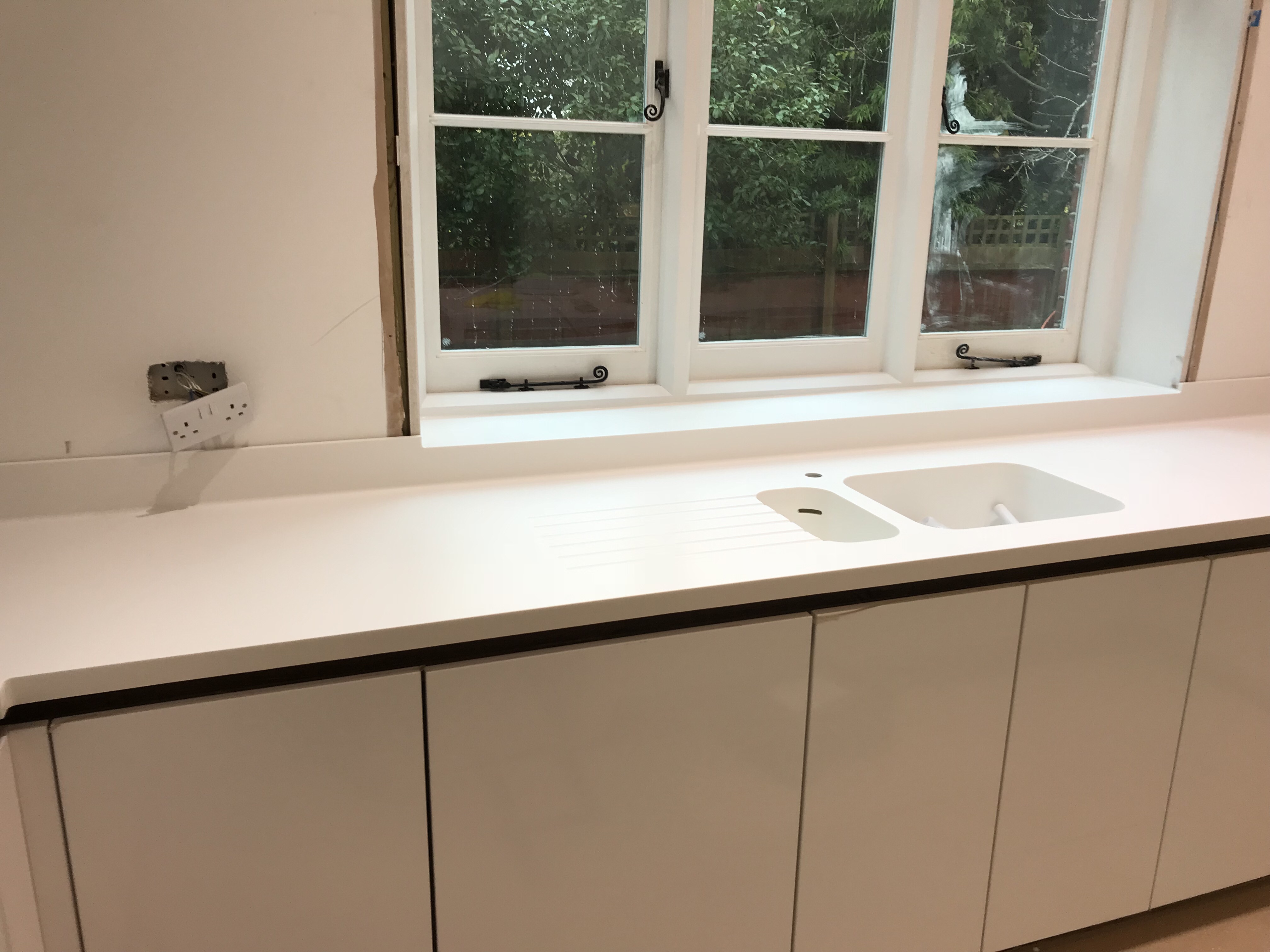 Corian Glacier White Worktop with Integrated Sink Corian Glacier White Worktop with Integrated Sink